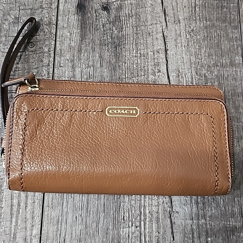 Coach Cambell Doble Zip Wallet